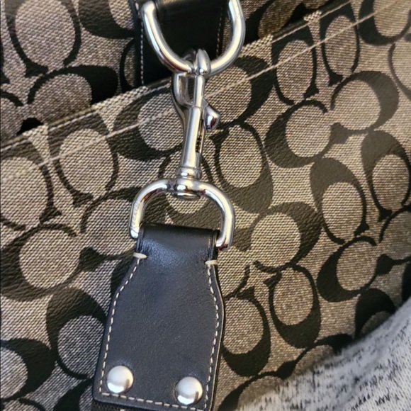 💜COACH HERITAGE STRIPE BOSTON. 💜. BLK/LT Grey TRAVEL BAG - Picture 9 of 12